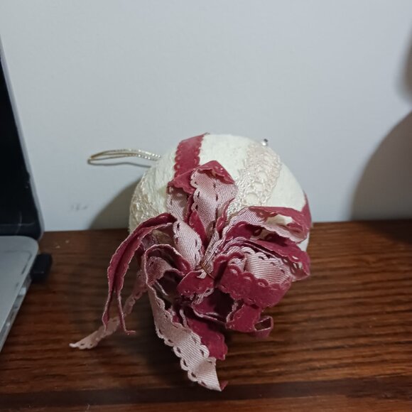 Vintage BEADED CHRISTMAS ORNAMENTS, Vintage Tree Topper - Picture 3 of 10